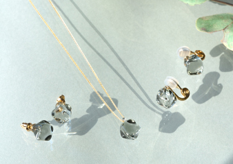 【DELFONICS×HARIO Lampwork Factory】別注カラーアクセサリー
