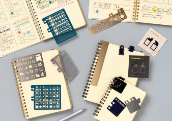 DELFONICS新商品「ロルバーン メタル アクセサリー」 新アイテム></div>
<br class=